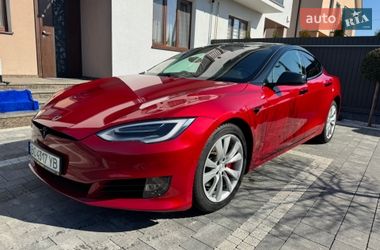 Лифтбек Tesla Model S 2019 в Львове