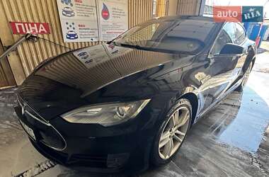 Лифтбек Tesla Model S 2014 в Киеве