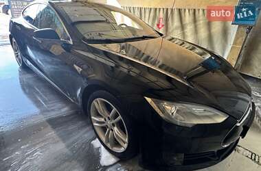Лифтбек Tesla Model S 2014 в Киеве