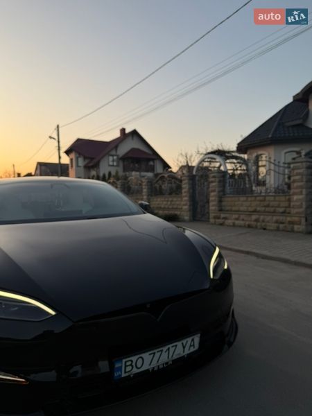 Лифтбек Tesla Model S 2022 в Тернополе