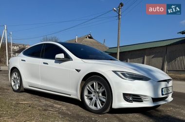 Ліфтбек Tesla Model S 2020 в Києві