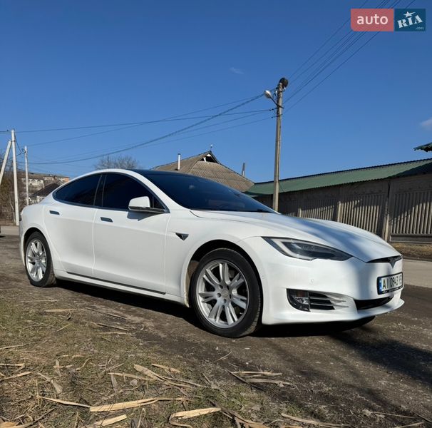 Ліфтбек Tesla Model S 2020 в Києві