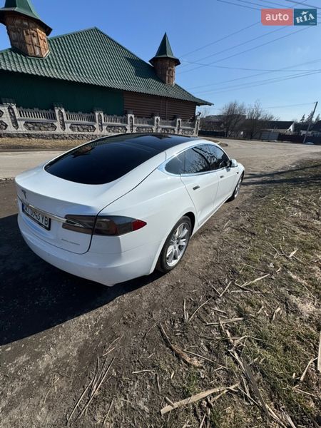 Ліфтбек Tesla Model S 2020 в Києві
