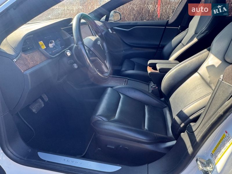 Ліфтбек Tesla Model S 2020 в Києві
