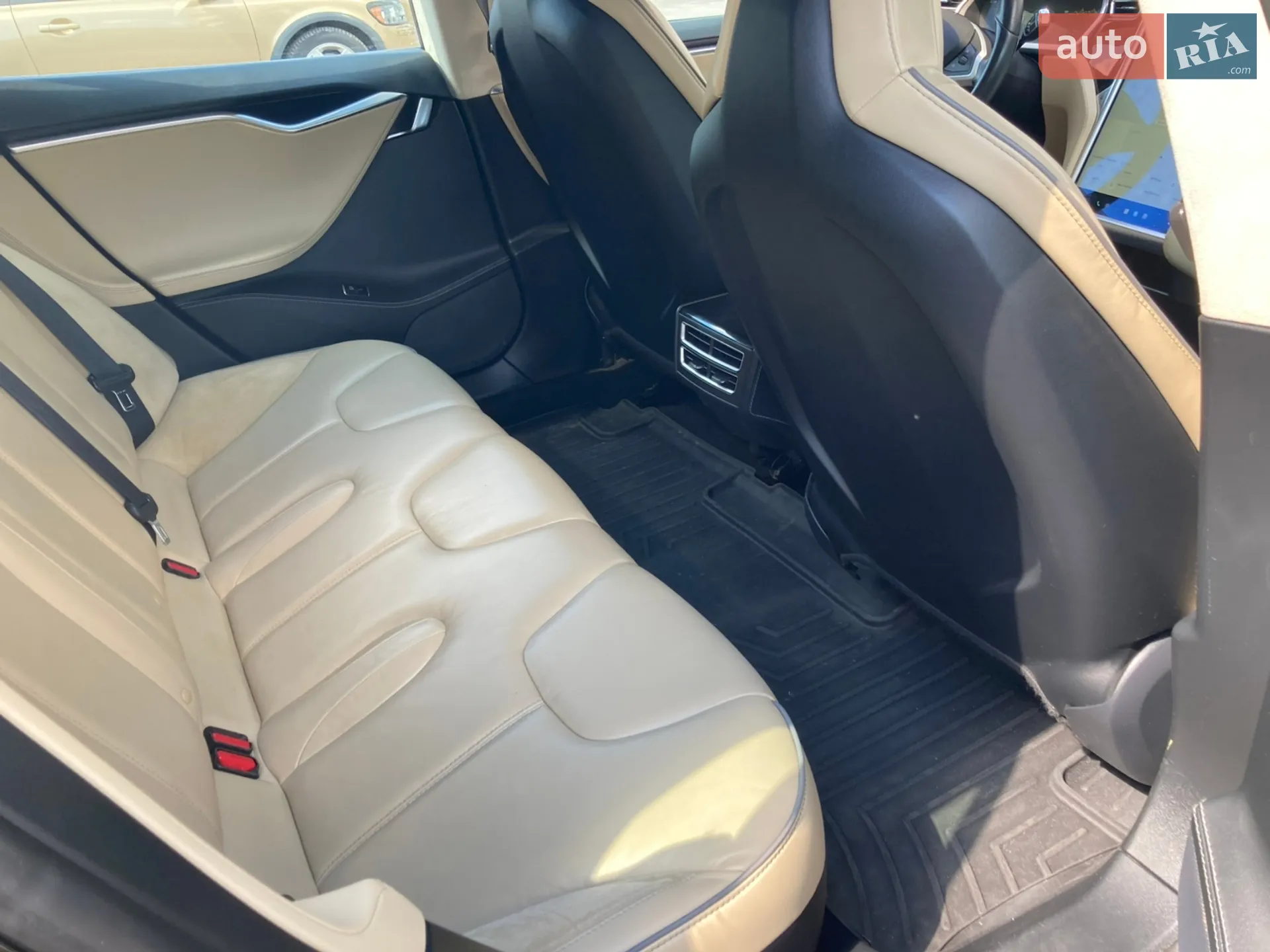 2014 Tesla Model S - мініатюра 7
