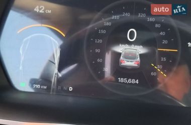 Лифтбек Tesla Model S 2014 в Умани