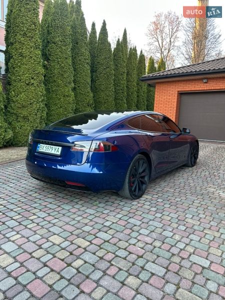 Ліфтбек Tesla Model S 2016 в Рівному