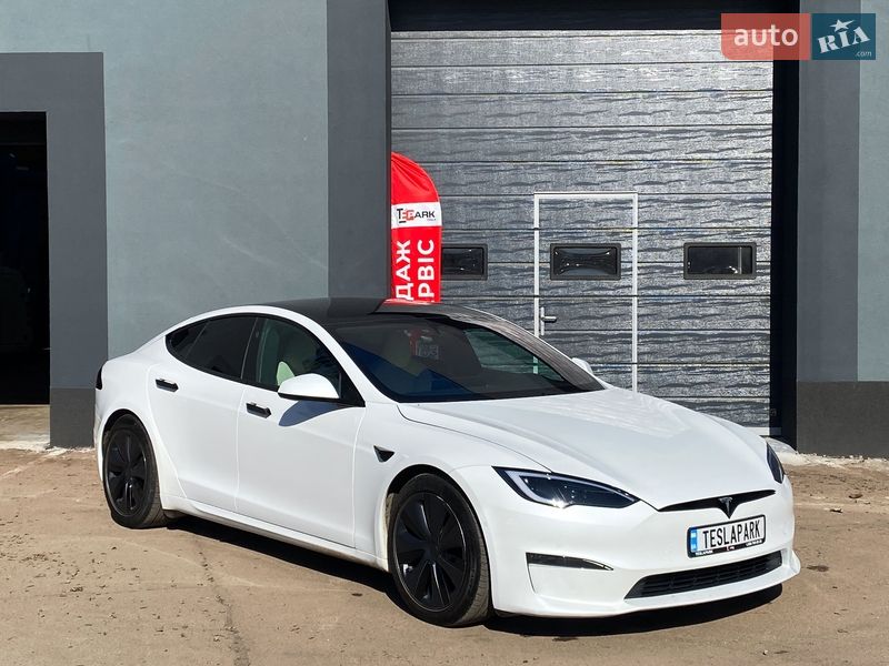 Лифтбек Tesla Model S 2022 в Киеве
