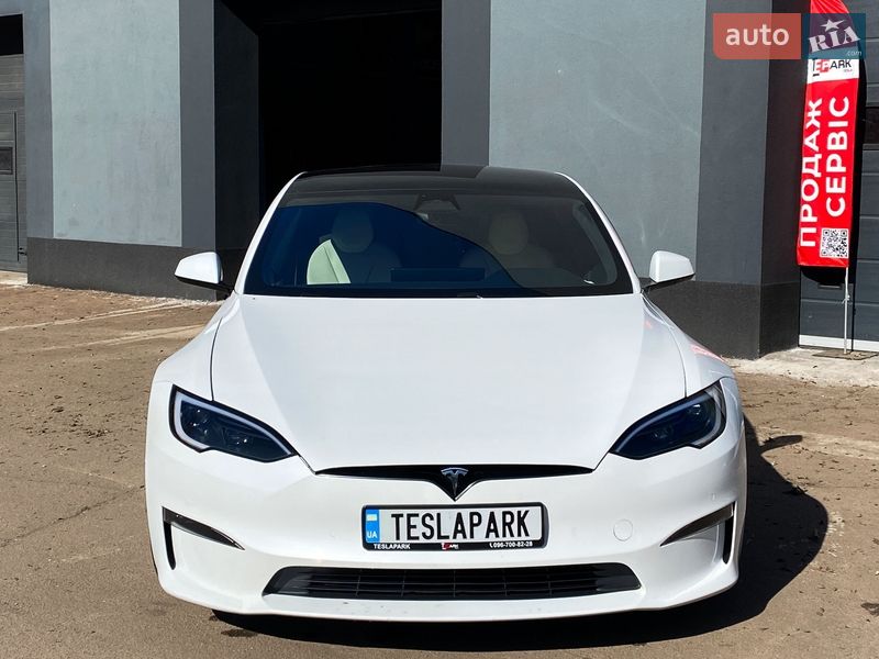 Лифтбек Tesla Model S 2022 в Киеве