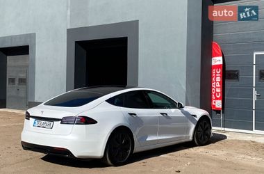 Лифтбек Tesla Model S 2022 в Киеве