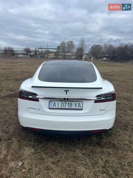 Лифтбек Tesla Model S 2015 в Черкассах