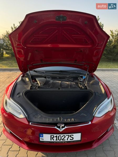 Ліфтбек Tesla Model S 2016 в Одесі фото 5 Ліфтбек Tesla Model S 2016 в Одесі
