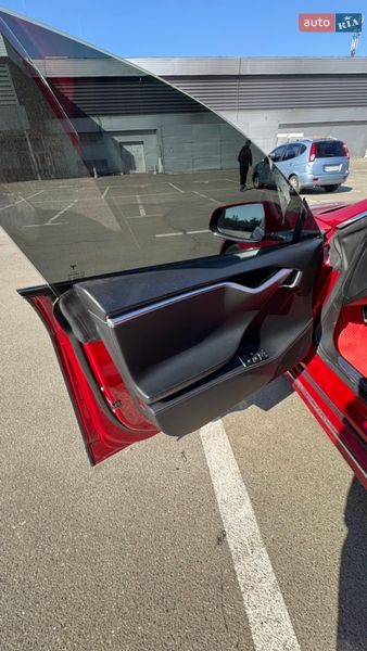 Ліфтбек Tesla Model S 2015 в Києві