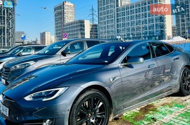 Ліфтбек Tesla Model S 2020 в Києві