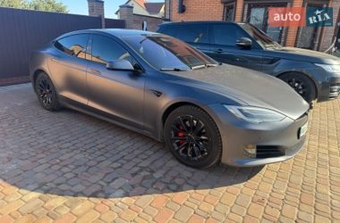 Ліфтбек Tesla Model S 2019 в Києві