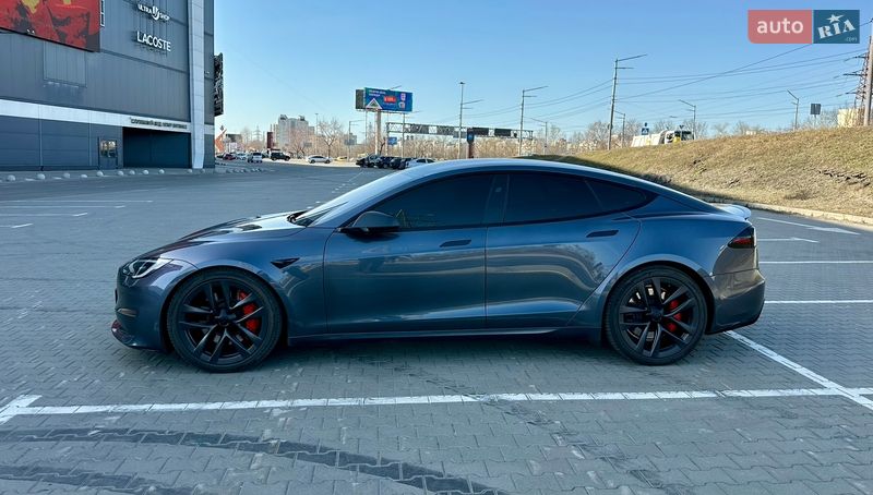 Лифтбек Tesla Model S 2023 в Киеве