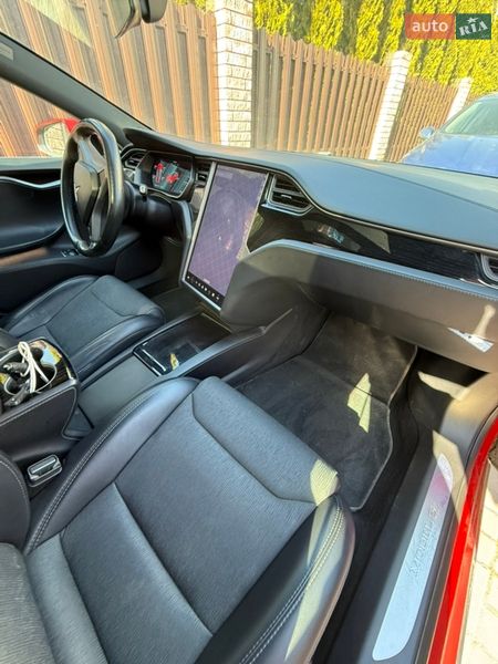 Ліфтбек Tesla Model S 2018 в Києві фото 26 Ліфтбек Tesla Model S 2018 в Києві