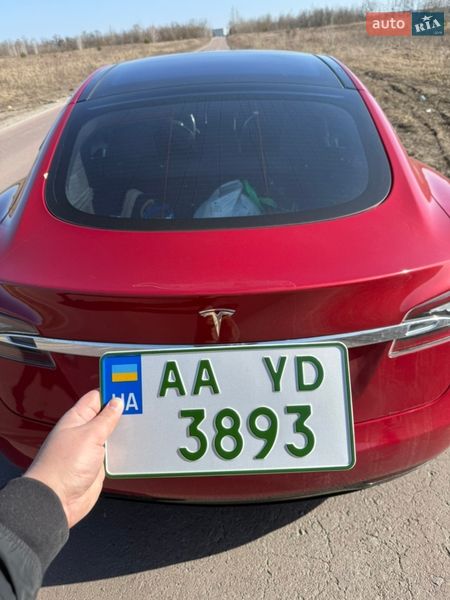 Ліфтбек Tesla Model S 2018 в Києві фото 31 Ліфтбек Tesla Model S 2018 в Києві