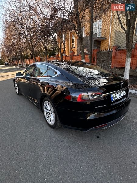 Лифтбек Tesla Model S 2015 в Киеве фото 9 Лифтбек Tesla Model S 2015 в Киеве