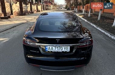 Лифтбек Tesla Model S 2015 в Киеве