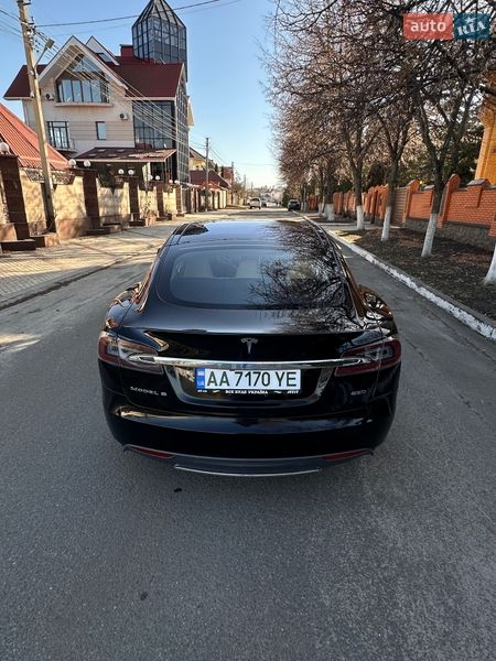 Лифтбек Tesla Model S 2015 в Киеве фото 17 Лифтбек Tesla Model S 2015 в Киеве