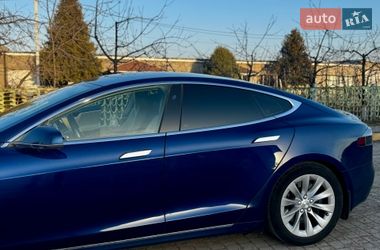Лифтбек Tesla Model S 2016 в Виннице