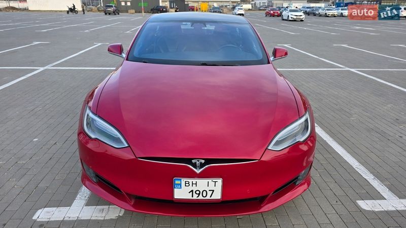 Ліфтбек Tesla Model S 2017 в Одесі
