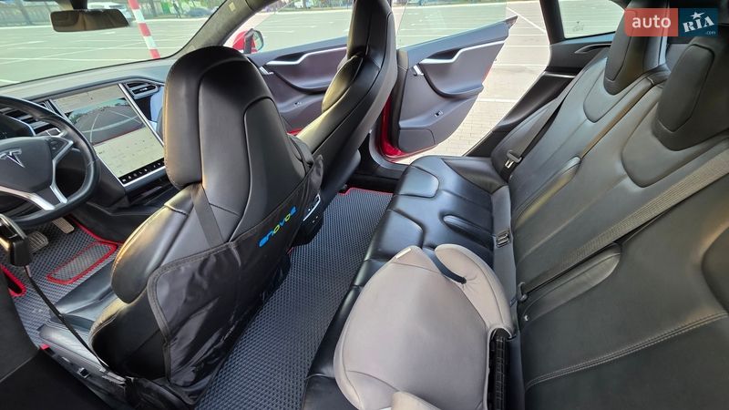 Лифтбек Tesla Model S 2017 в Одессе