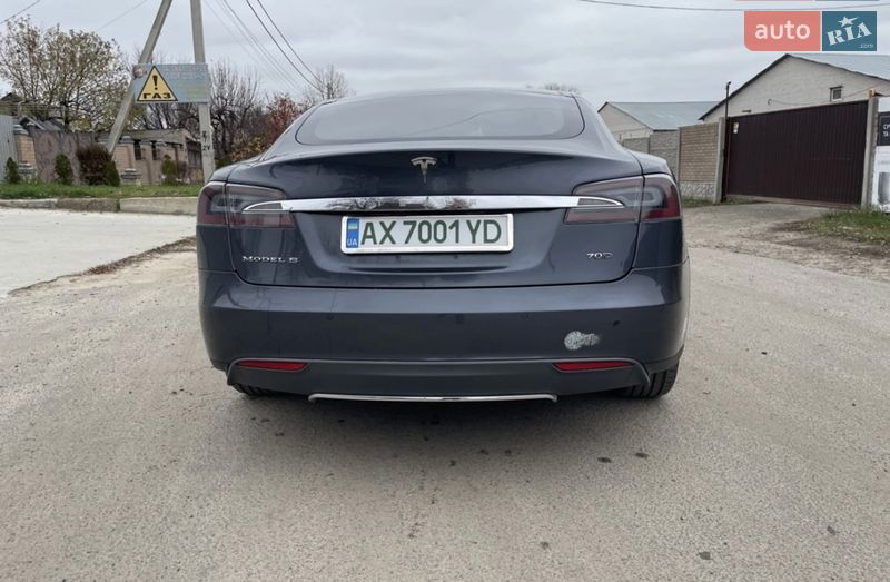 Лифтбек Tesla Model S 2015 в Харькове