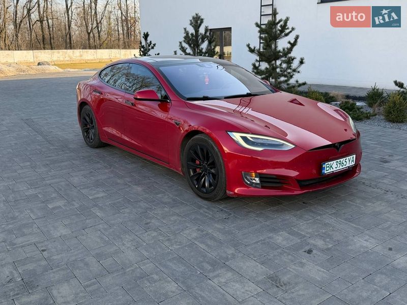 Лифтбек Tesla Model S 2016 в Луцке фото 3 Лифтбек Tesla Model S 2016 в Луцке