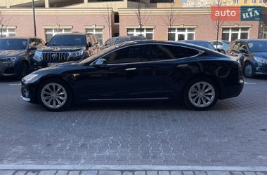 Лифтбек Tesla Model S 2016 в Киеве