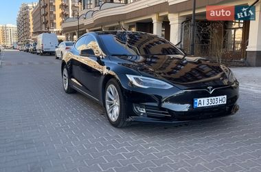 Лифтбек Tesla Model S 2016 в Киеве