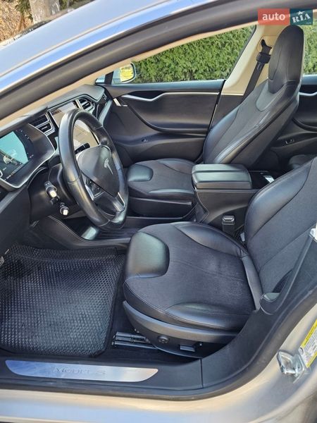 Ліфтбек Tesla Model S 2015 в Судовій Вишні