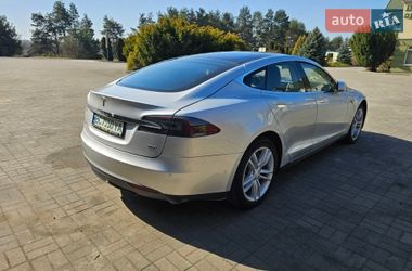 Лифтбек Tesla Model S 2015 в Судовой Вишне