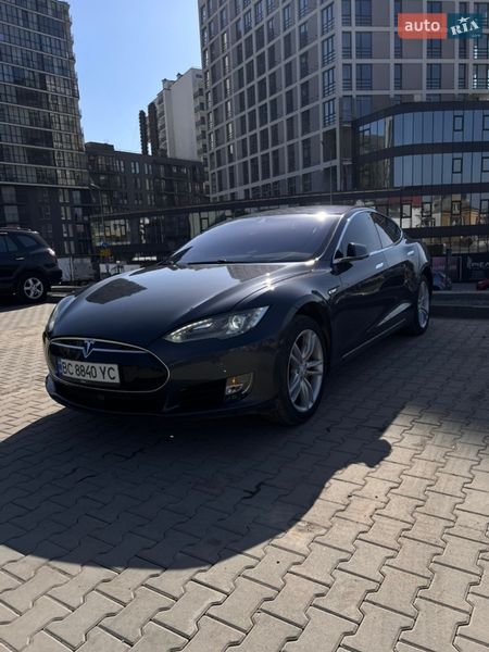 Лифтбек Tesla Model S 2015 в Львове фото 2 Лифтбек Tesla Model S 2015 в Львове
