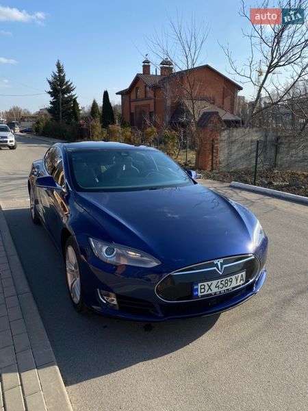 Ліфтбек Tesla Model S 2015 в Хмельницькому