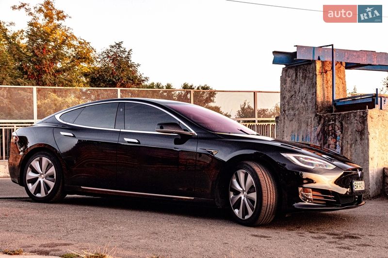 Ліфтбек Tesla Model S 2020 в Кропивницькому