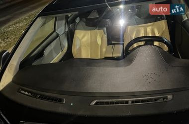 Лифтбек Tesla Model S 2015 в Львове