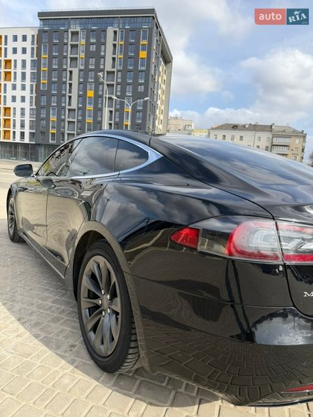 Tesla Model S 2018