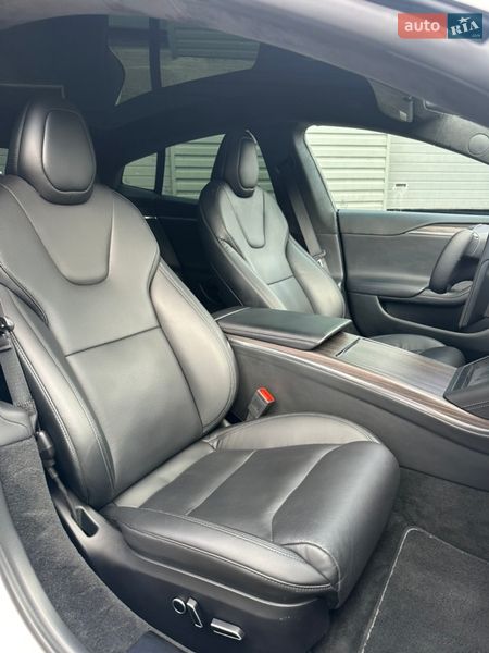 Ліфтбек Tesla Model S 2022 в Києві