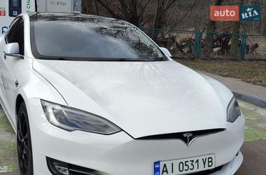 Лифтбек Tesla Model S 2017 в Киеве
