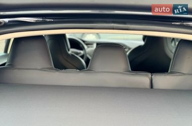 Лифтбек Tesla Model S 2017 в Киеве