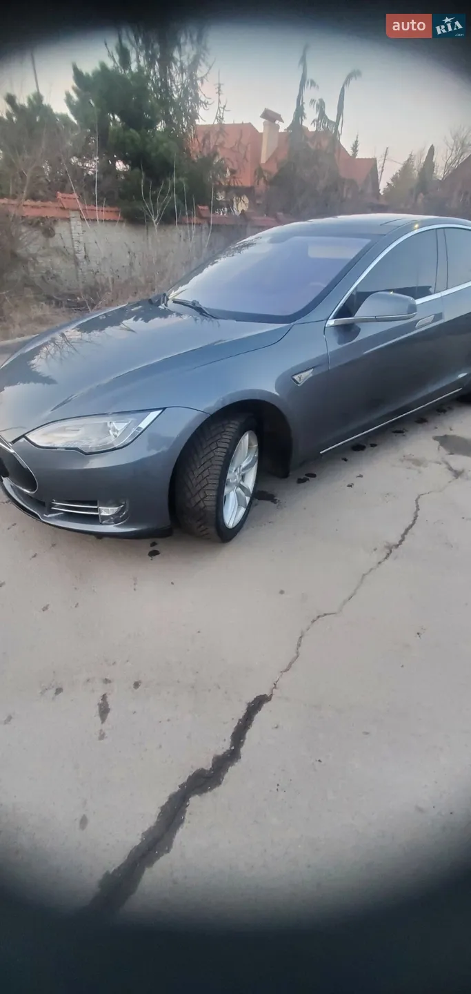 2014 Tesla Model S - мініатюра 10