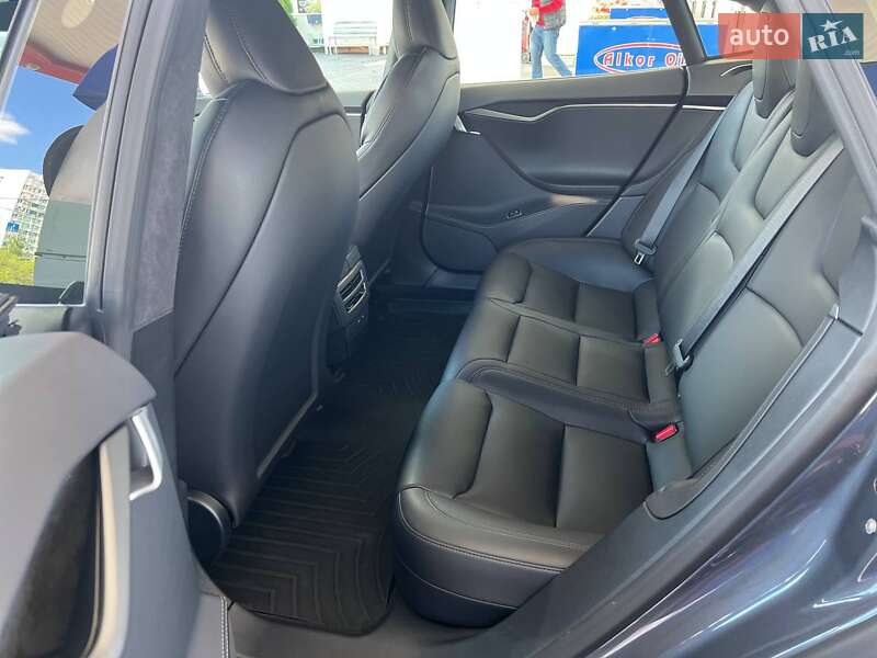 Лифтбек Tesla Model S 2020 в Одессе
