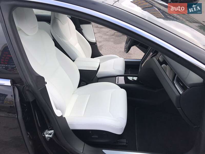 Лифтбек Tesla Model S 2019 в Одессе