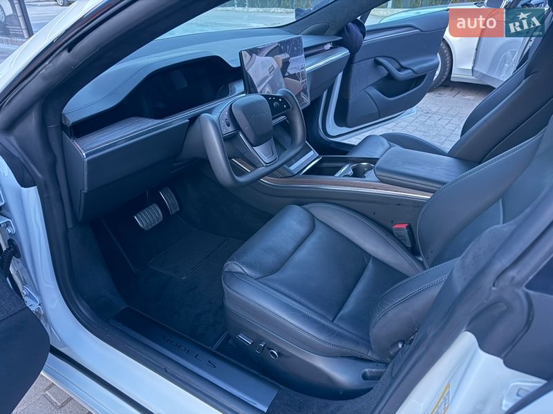 Лифтбек Tesla Model S 2022 в Львове