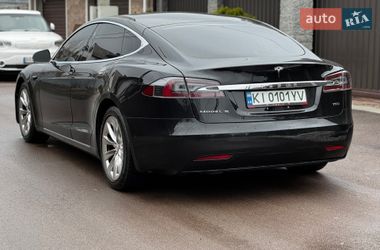 Лифтбек Tesla Model S 2017 в Киеве