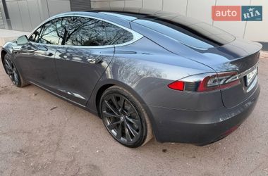 Лифтбек Tesla Model S 2020 в Кривом Роге