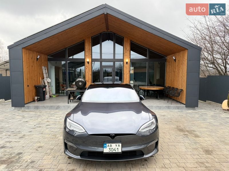 Лифтбек Tesla Model S 2021 в Виннице