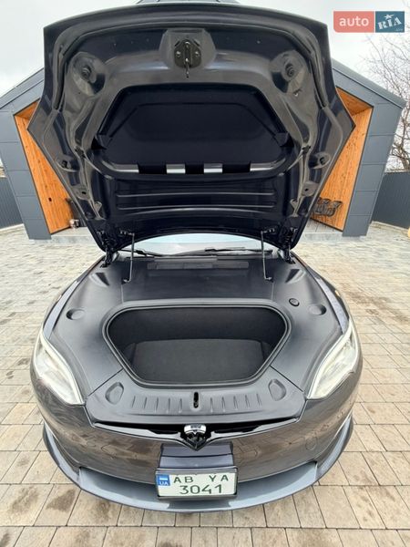 Лифтбек Tesla Model S 2021 в Виннице